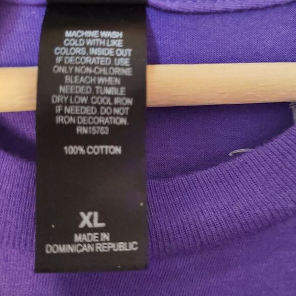 Disney Parks Minnie Mouse Purple T-Shirt -XL - Picture 7 of 13